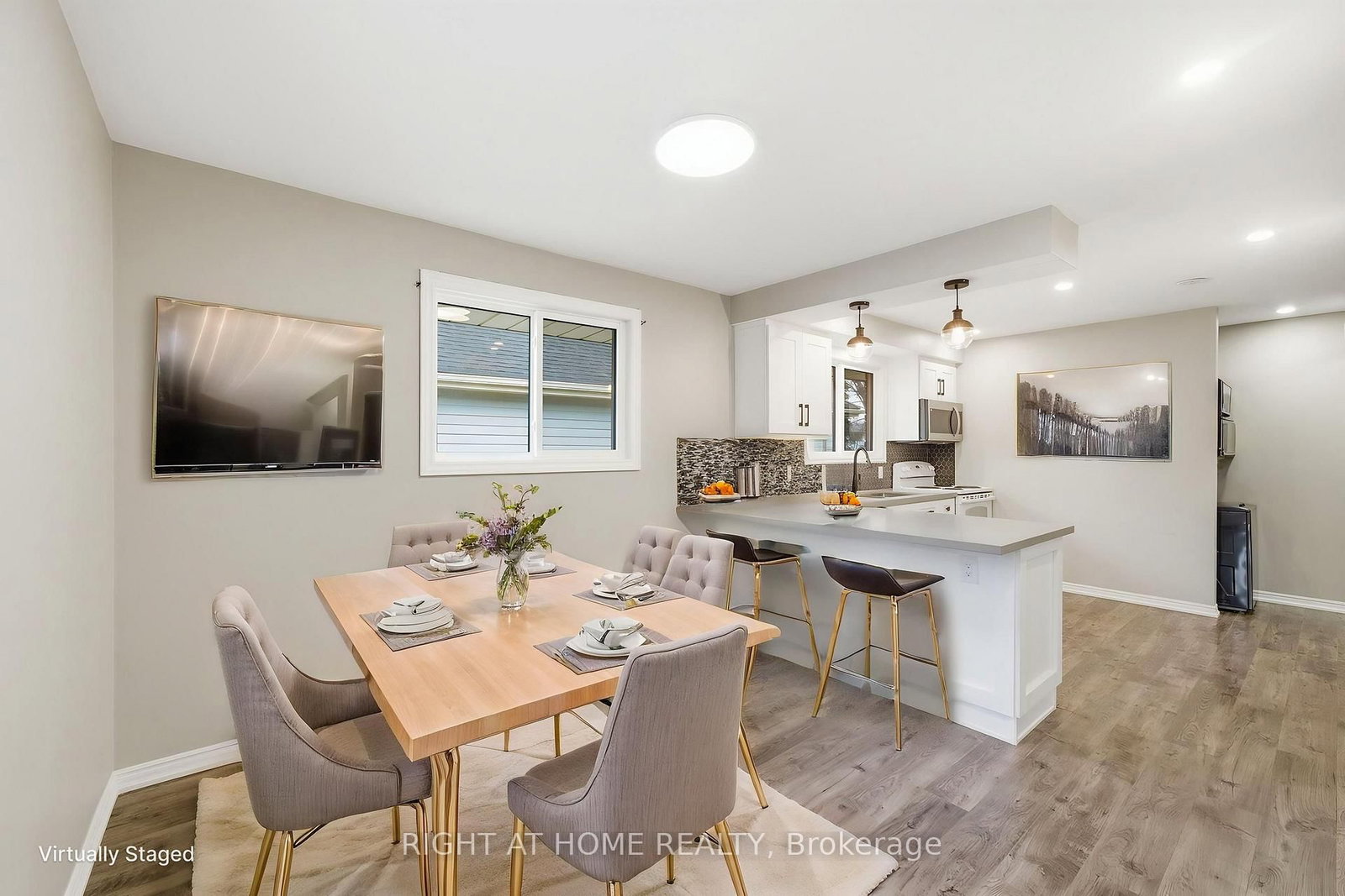 1418 Simcoe Street N - Photo 3