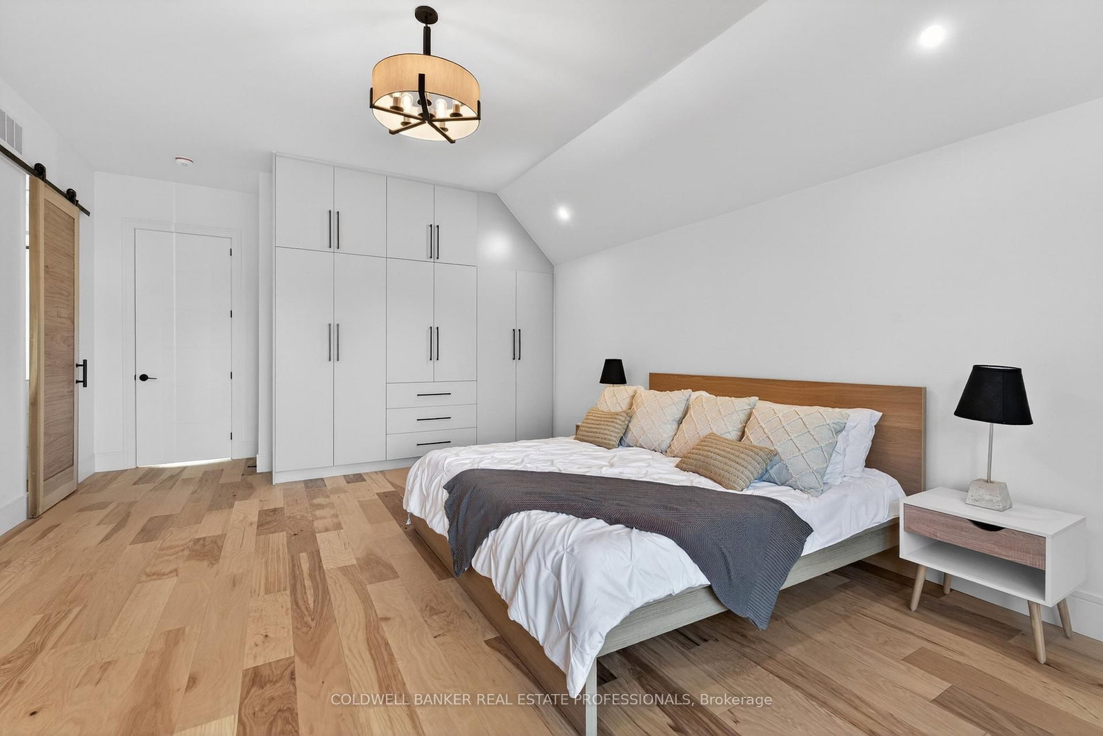 Detached House for sale at 3 Milton Road, Toronto, Ontario, M4J 4V1 - East York - MLS: E12999802