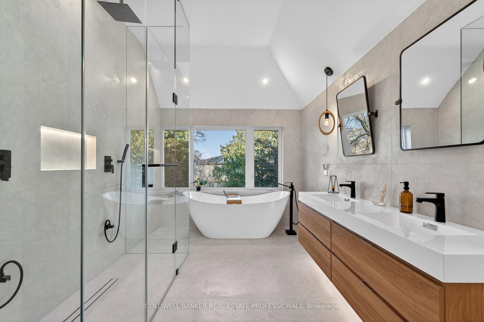 Detached House for sale at 3 Milton Road, Toronto, Ontario, M4J 4V1 - East York - MLS: E12999802