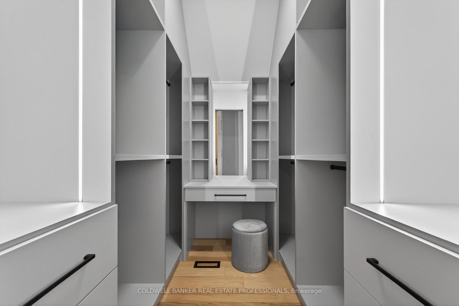 Detached House for sale at 3 Milton Road, Toronto, Ontario, M4J 4V1 - East York - MLS: E12999802