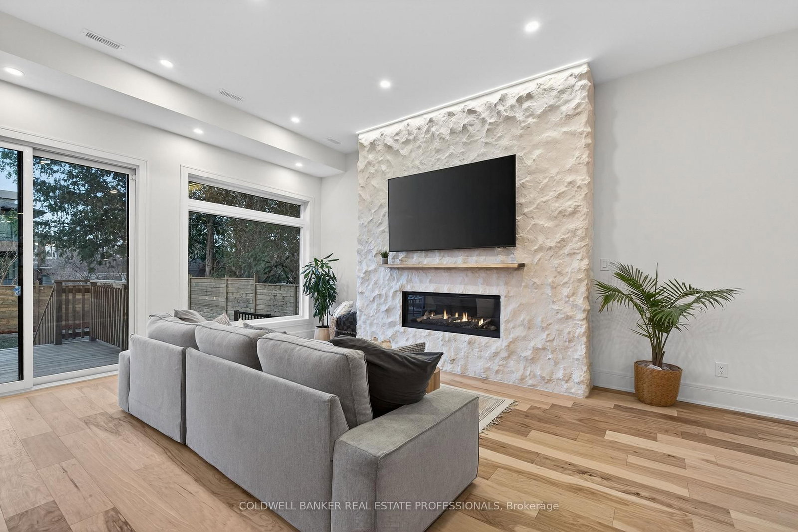 Detached House for sale at 3 Milton Road, Toronto, Ontario, M4J 4V1 - East York - MLS: E12999802