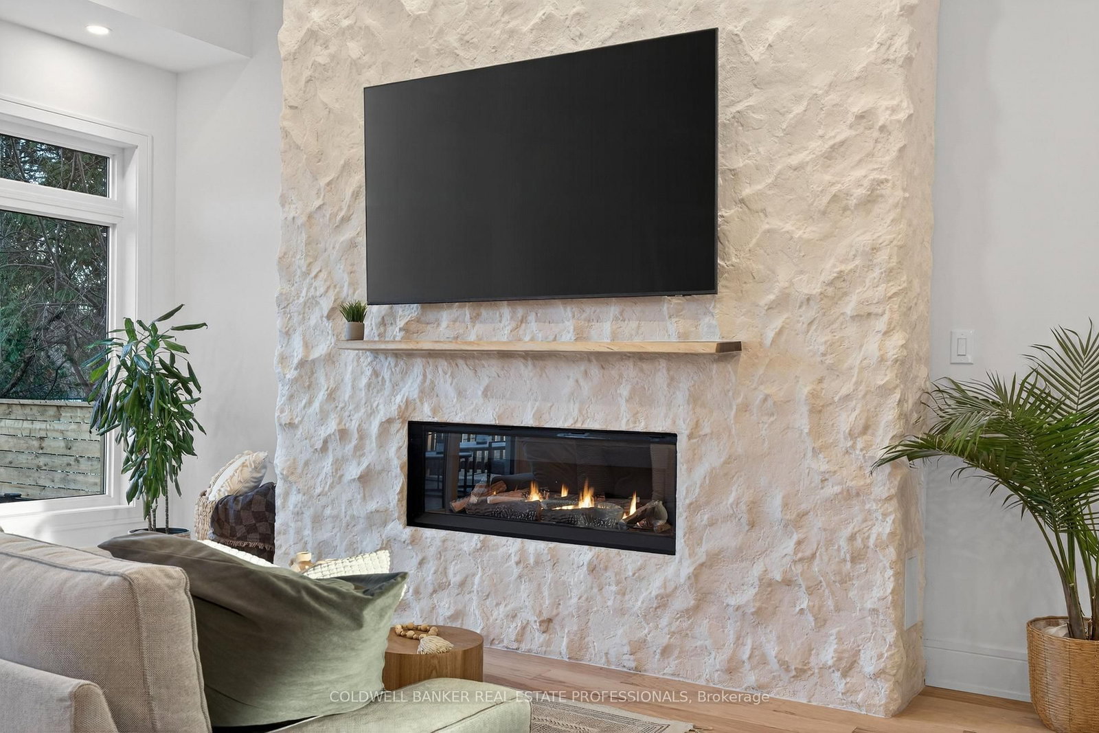 Detached House for sale at 3 Milton Road, Toronto, Ontario, M4J 4V1 - East York - MLS: E12999802