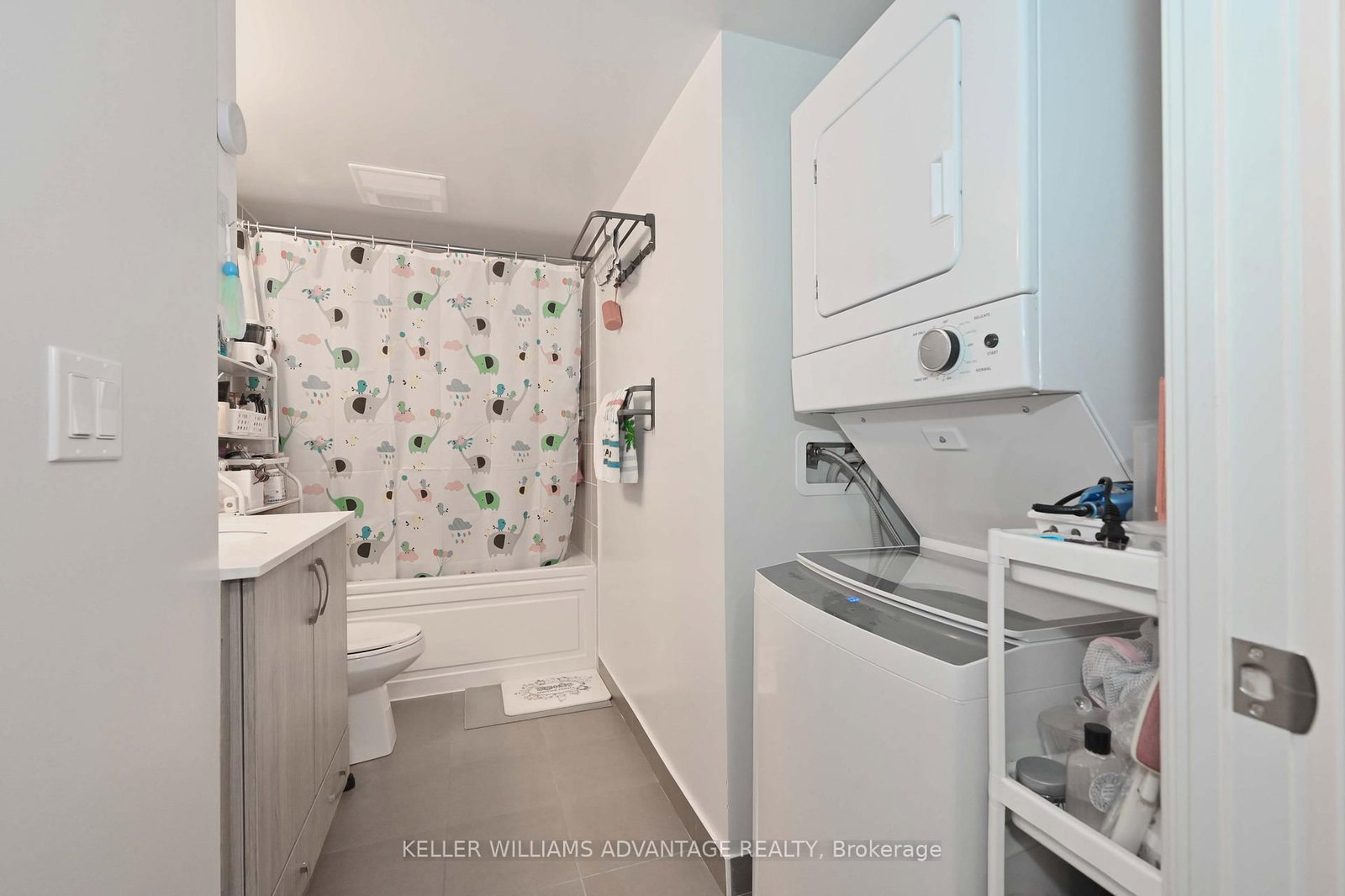 20 Meadowglen Place, Unit 728 - Photo 14