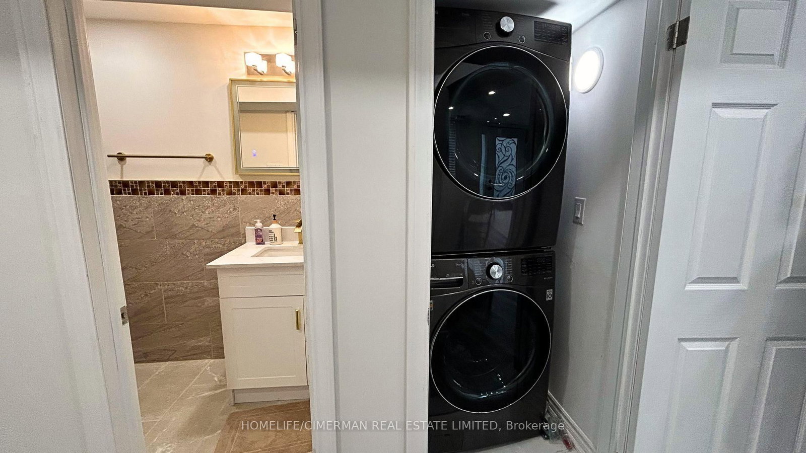 133 Sharavogue Avenue, Unit B - Photo 11