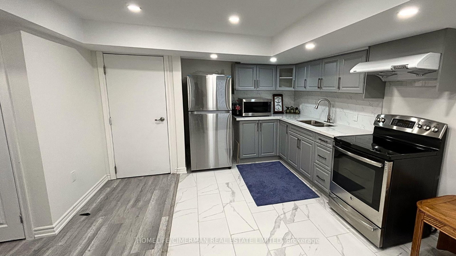 133 Sharavogue Avenue, Unit B - Photo 5