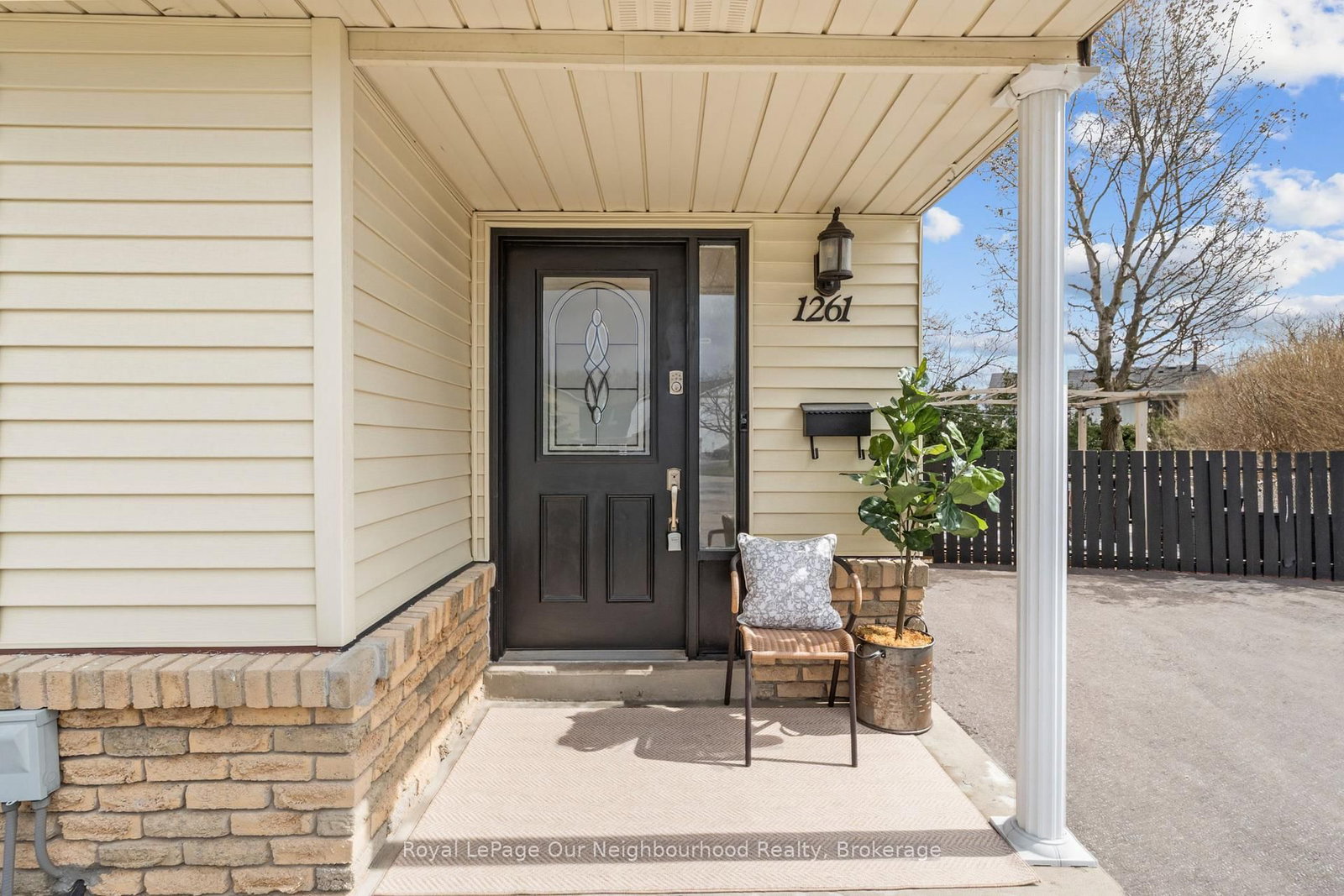 1261 Ludlow Court - Photo 6