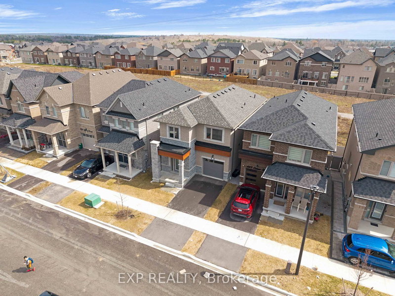 1117 Cameo St, Pickering, L1X 0L7 | Image 3