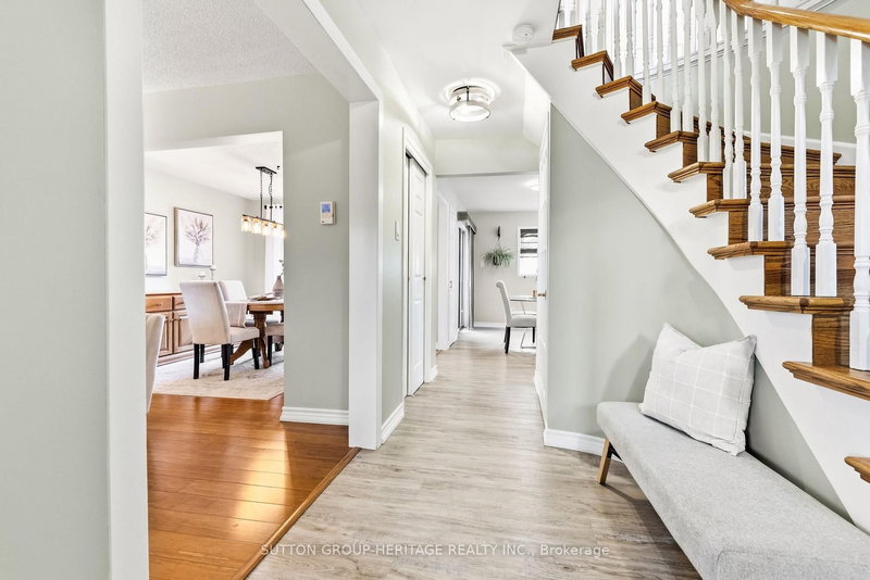 204 Lake Driveway W, Ajax, L1S 4Y8 | Image 3