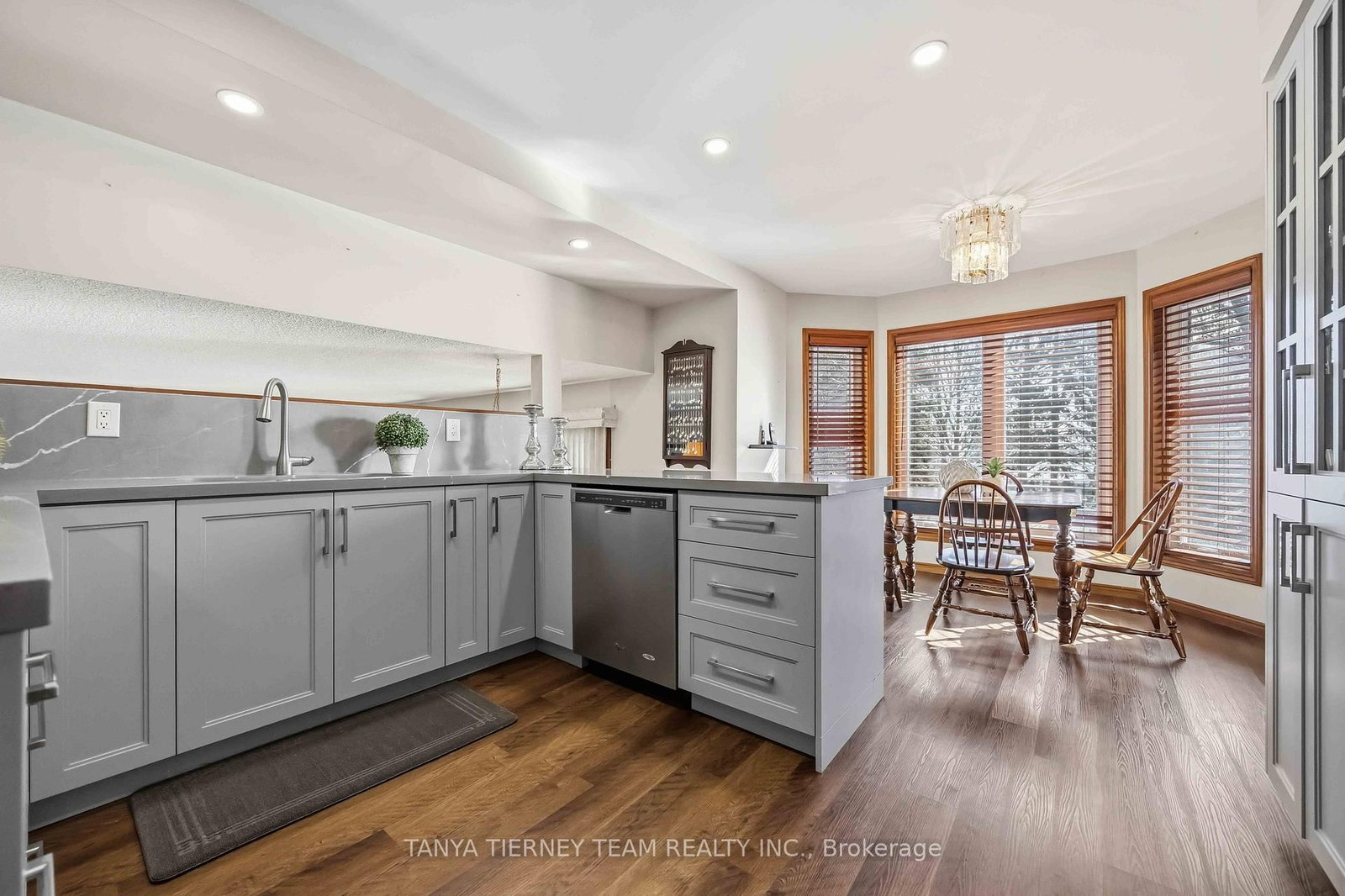 575 Park Crescent - Photo 13