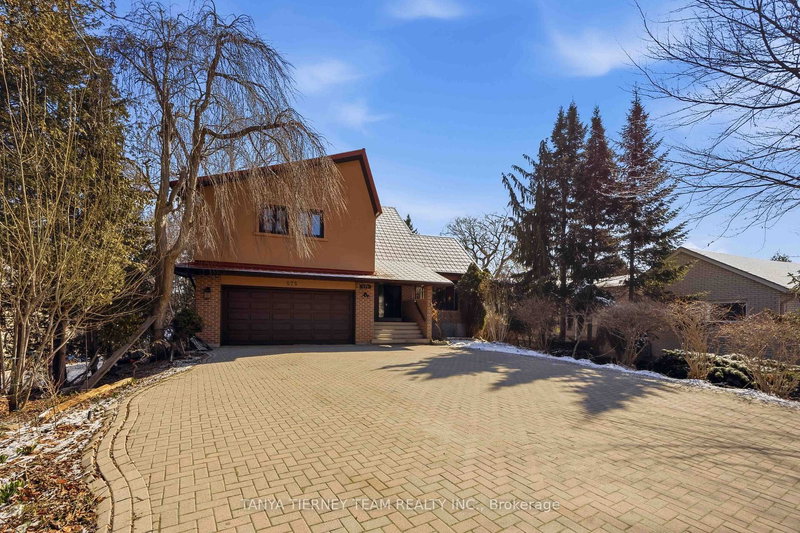 575 Park Cres, Pickering, L1W 2E1 | Image 3