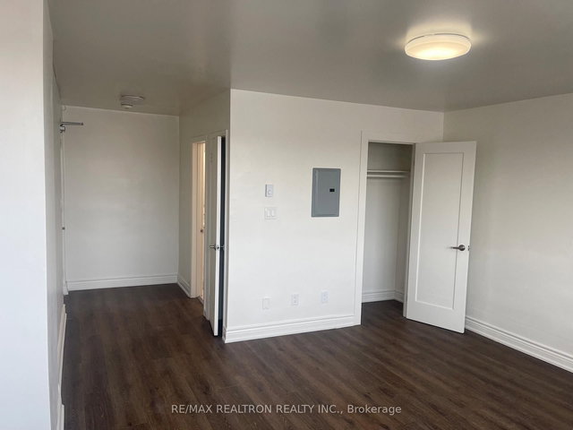 1 - 1991 Lawrence Avenue E