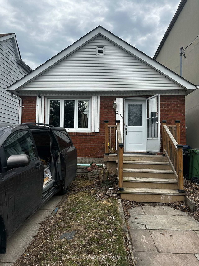 202 Cedarvale Avenue