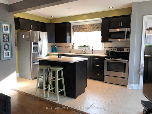 195 Waverly Street S