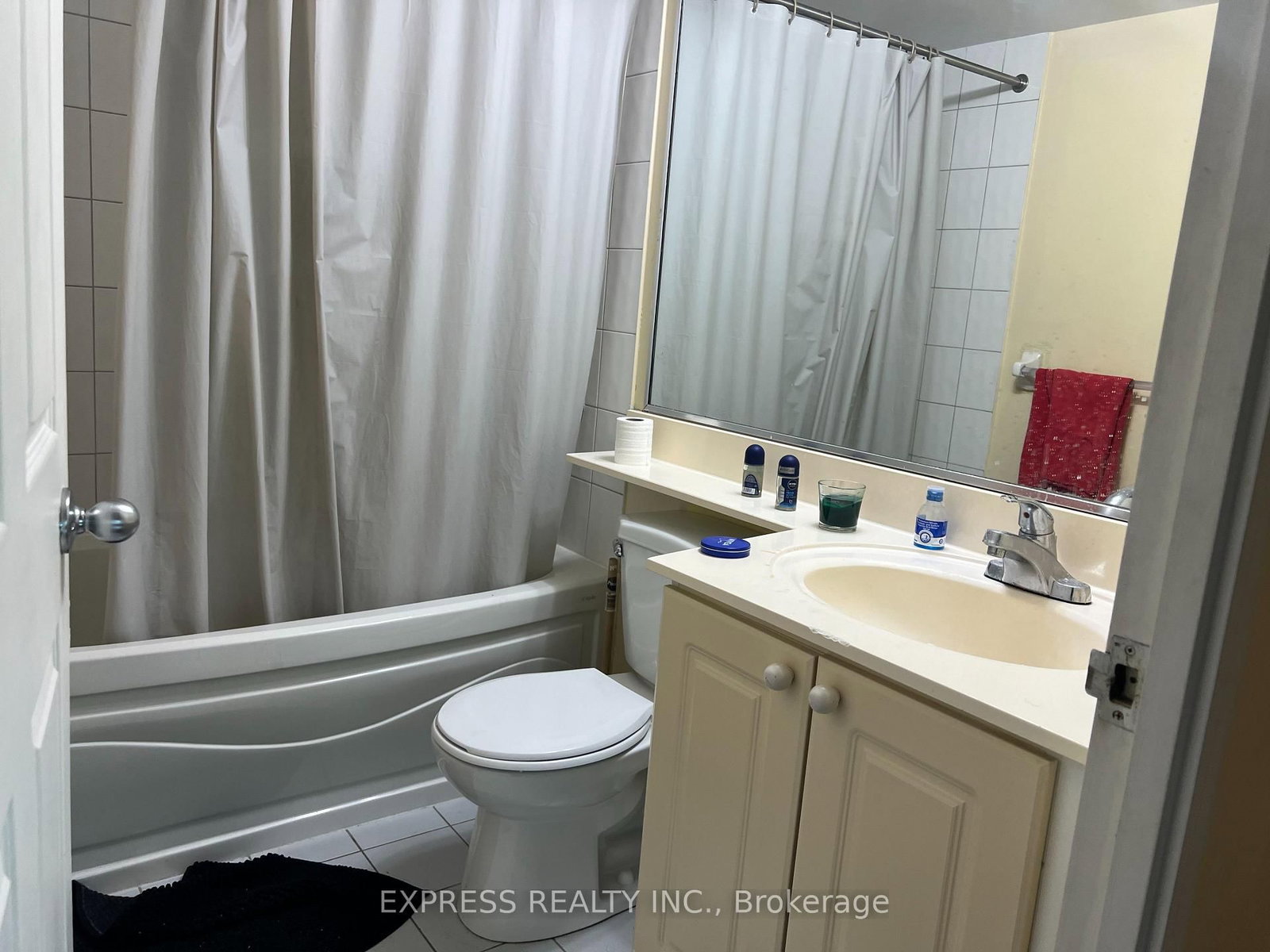 18 Lee Centre Drive, Unit 1110 - Photo 13