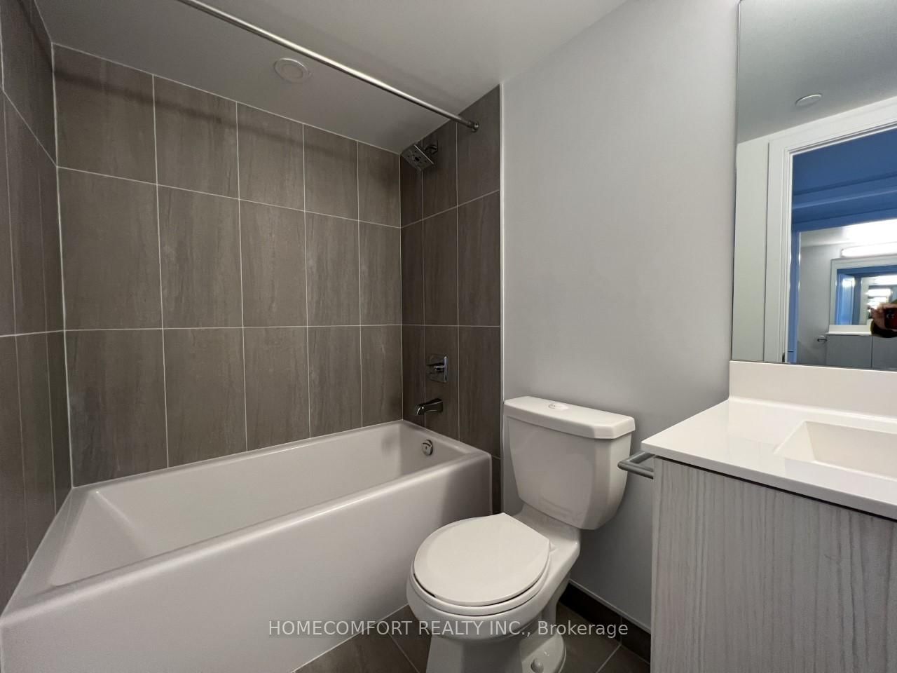 225 Village Green Square, Unit 910 - Photo 5
