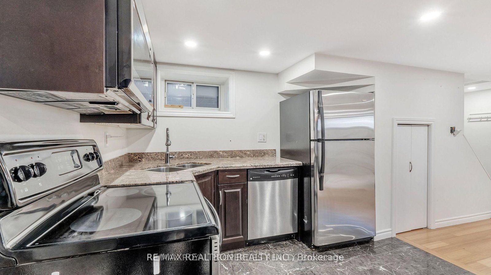 79 Kencliff Crescent - Photo 8