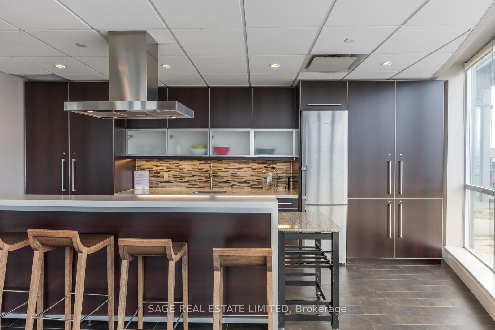 1048 Broadview Avenue, Unit 506 - Photo 23