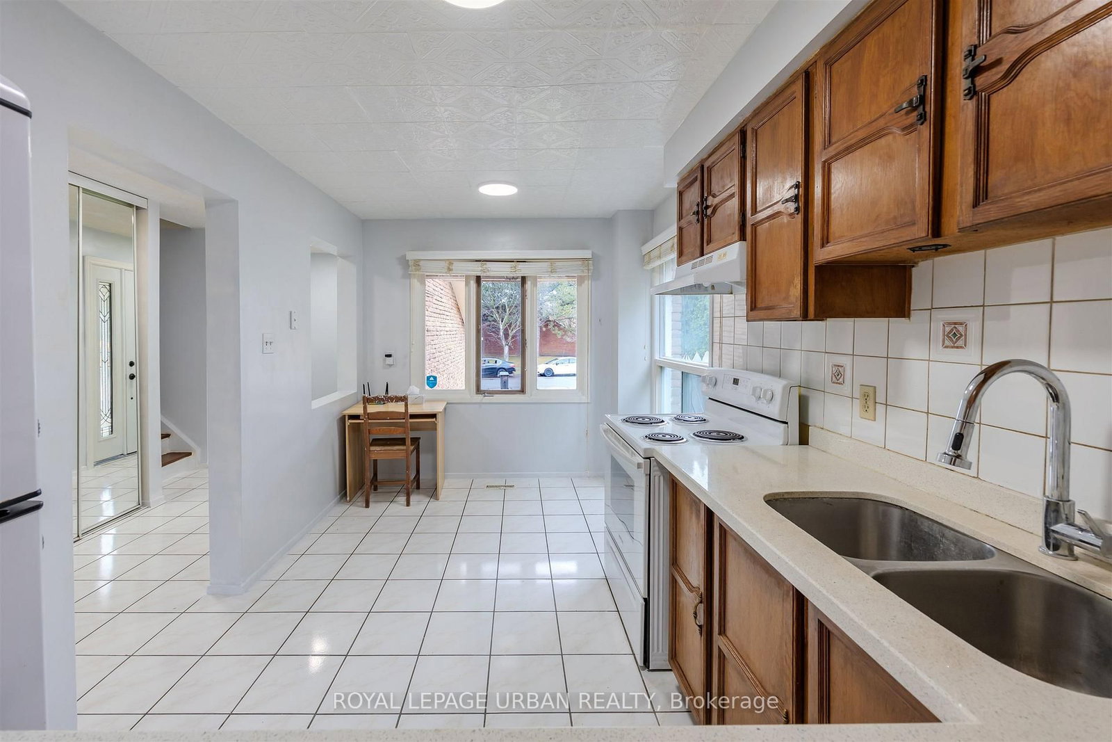 347 Braymore Boulevard - Photo 11