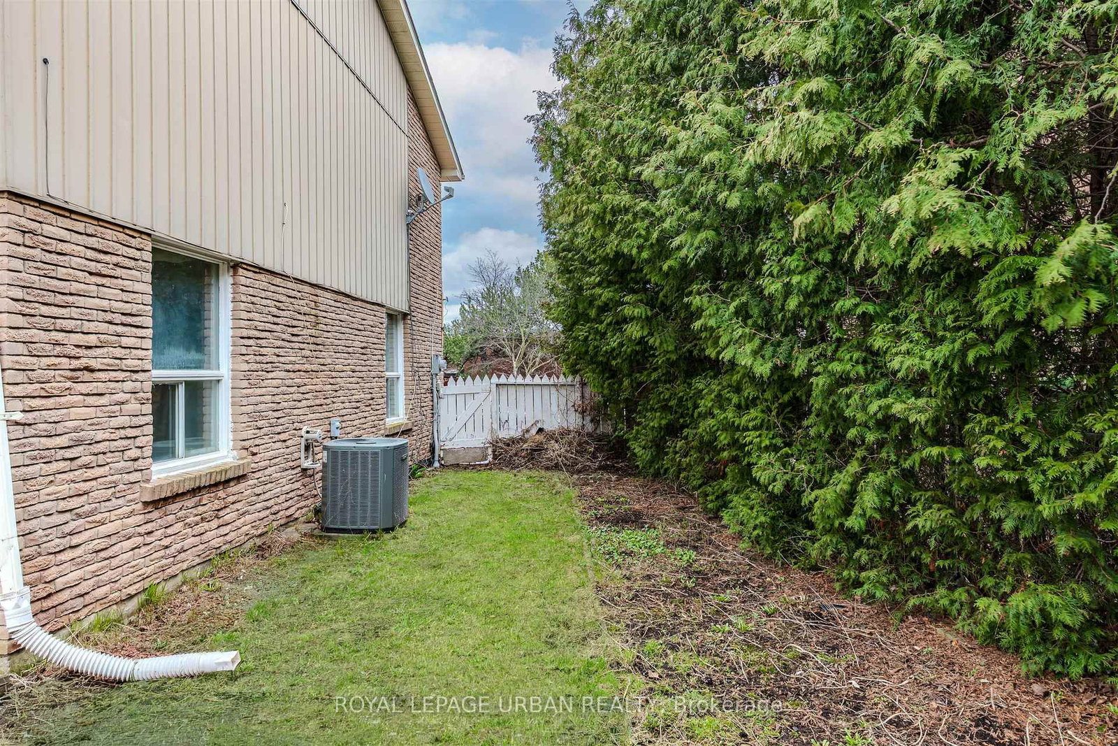 347 Braymore Boulevard - Photo 45