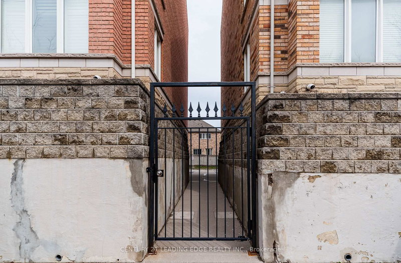 53 - 653A Warden Ave, Toronto, M1L 0E8 | Image 2