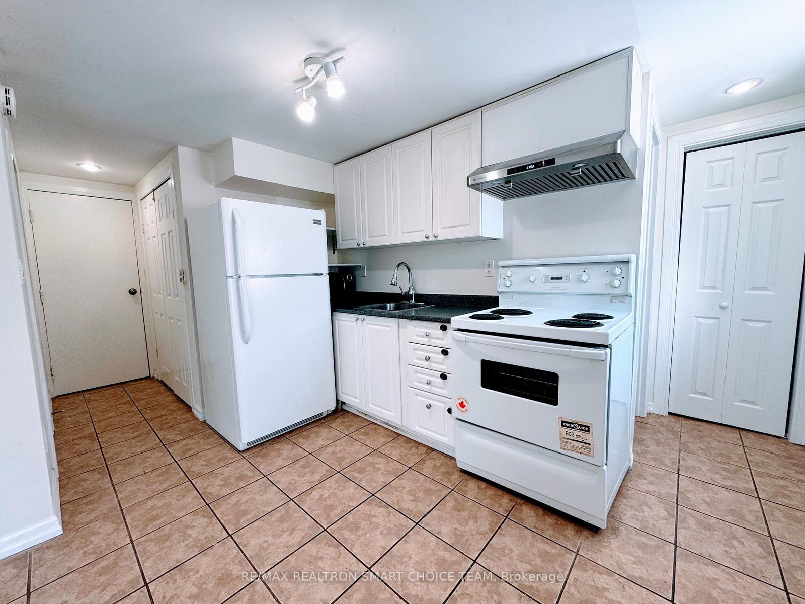 45 Bryant Road, Unit Bsmt - Photo 4