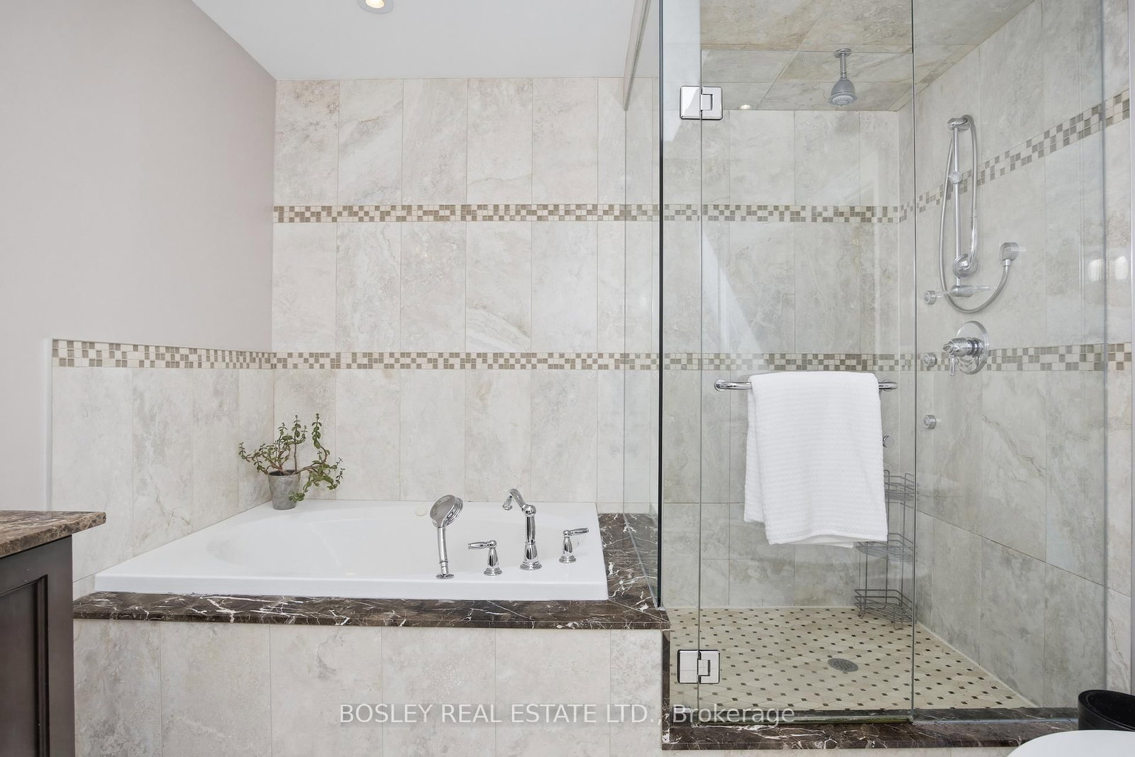 Detached House for sale at 12 Anndale Road, Toronto, Ontario, M1N 1C5 - Birchcliffe-Cliffside - MLS: E13001742