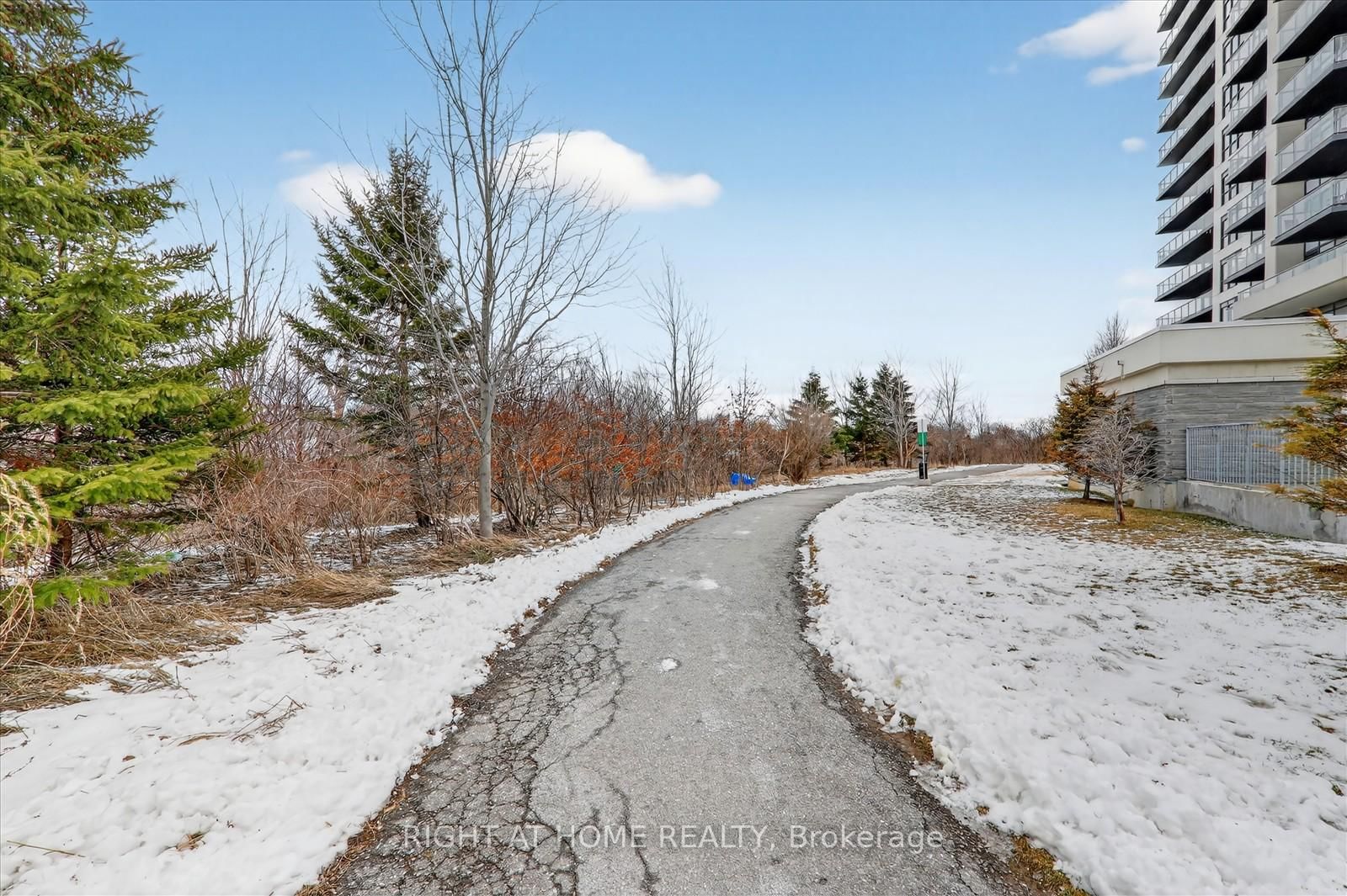 1245 Bayly Street, Unit 22 - Photo 33