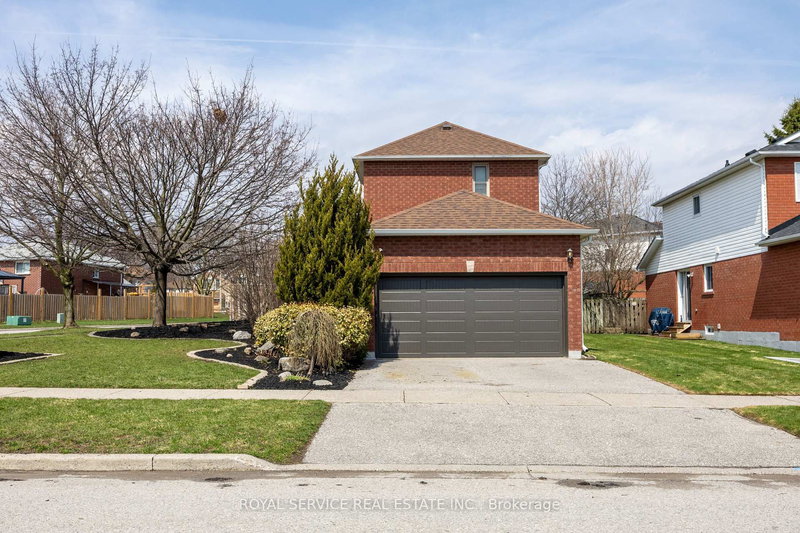 41 Apple Blossom Blvd, Clarington, L1C 4L9 | Image 3