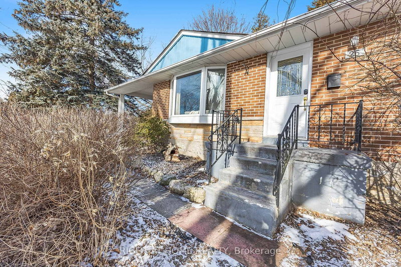 25 Hiley Ave, Ajax, L1S 6H3 | Image 3