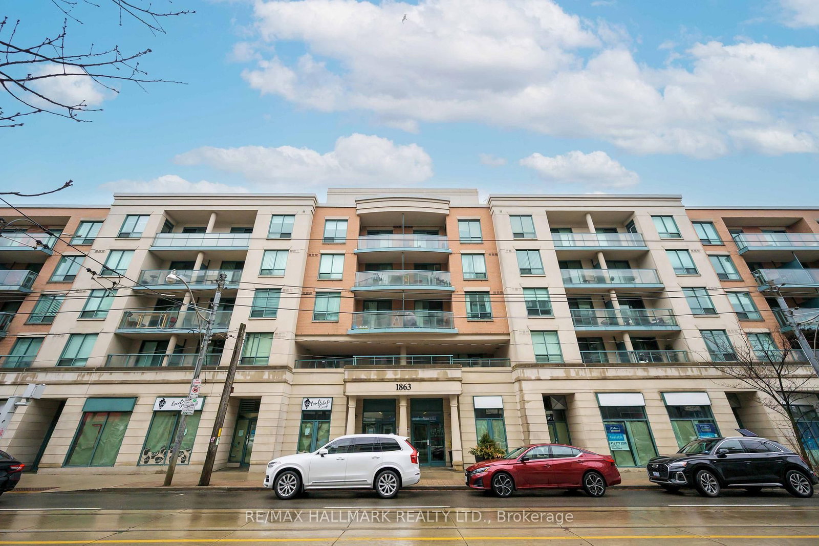 1863 Queen Street E, Unit 406