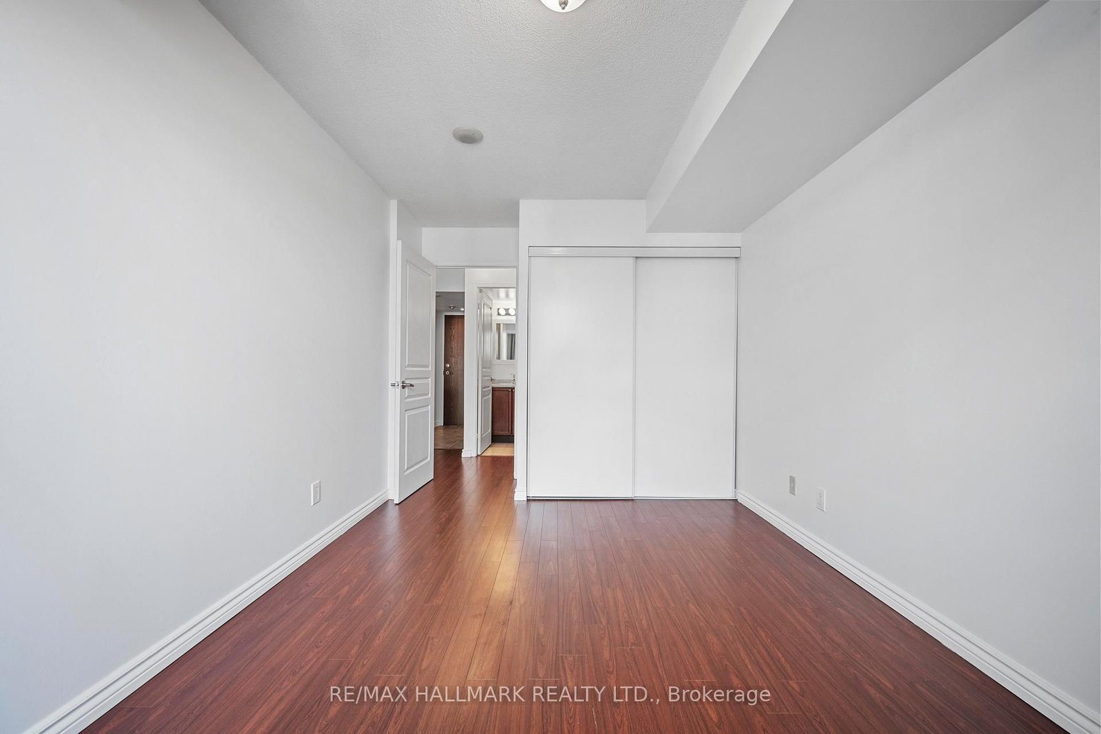 1863 Queen Street E, Unit 406 - Photo 18