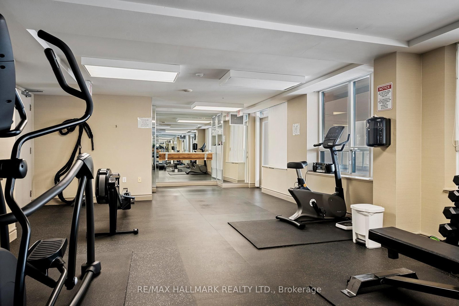 1863 Queen Street E, Unit 406 - Photo 26