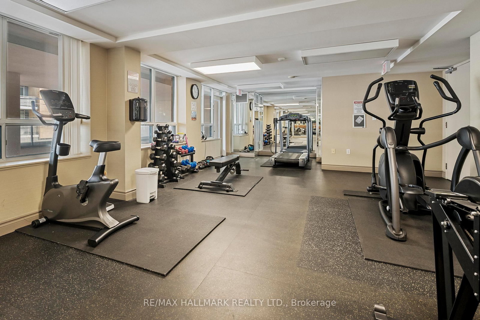 1863 Queen Street E, Unit 406 - Photo 27