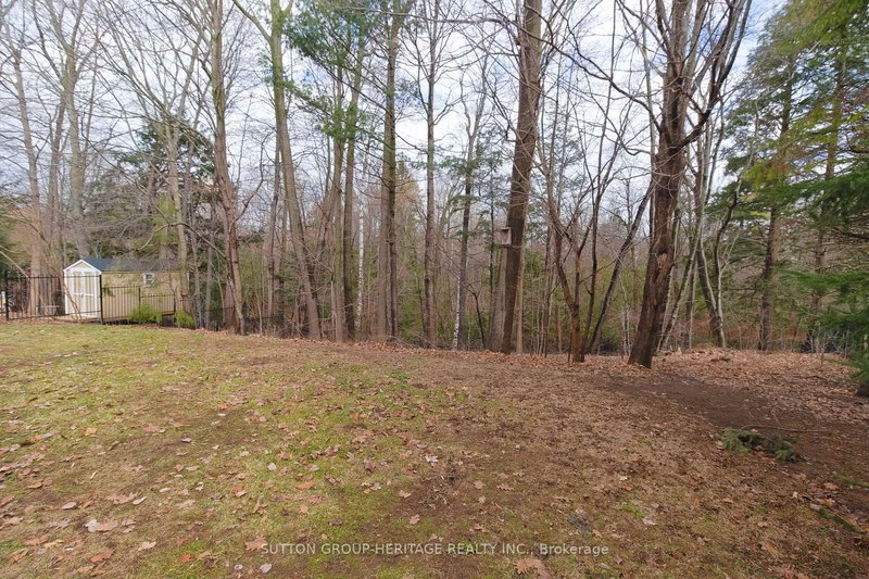 876 Darwin Dr, Pickering, L1X 2P8 | Image 2