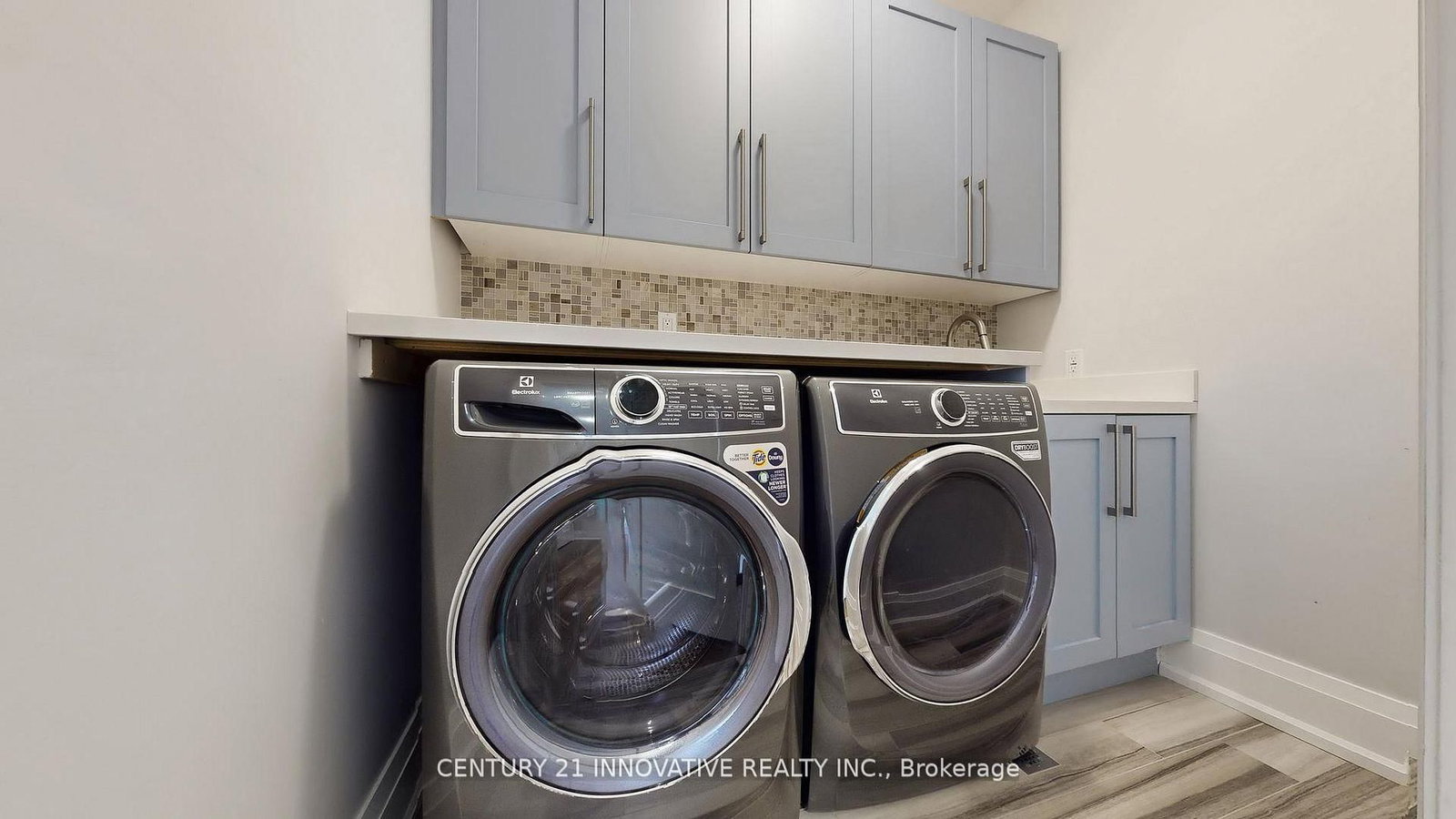 Detached House for sale at 1 Dustan Crescent, Toronto, Ontario, M4J 4G4 - East York - MLS: E13002418