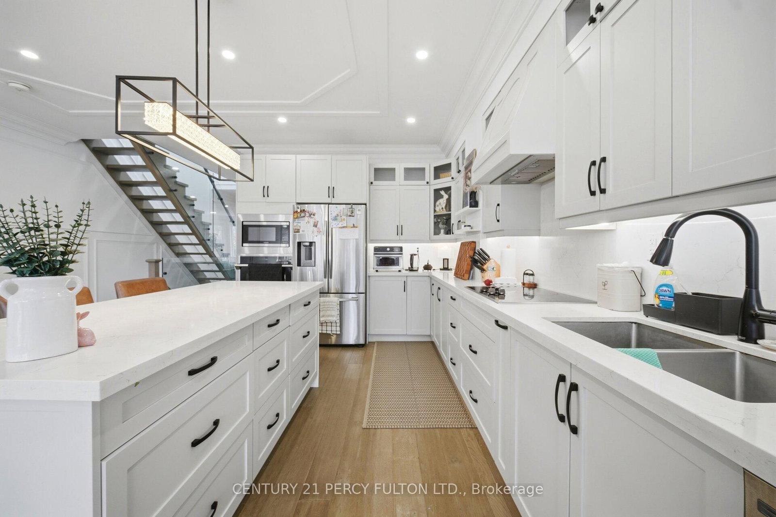 Detached House for sale at 195 Danforth Road, Toronto, Ontario, M1L 3X1 - Oakridge - MLS: E13002712