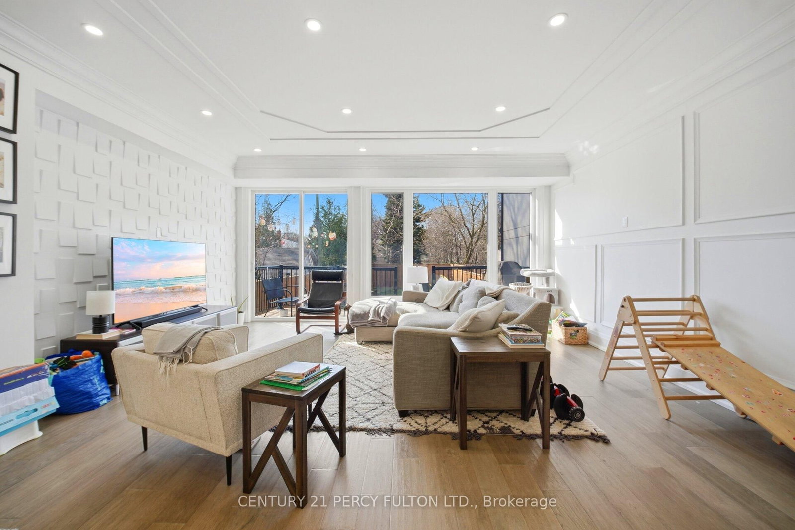 Detached House for sale at 195 Danforth Road, Toronto, Ontario, M1L 3X1 - Oakridge - MLS: E13002712