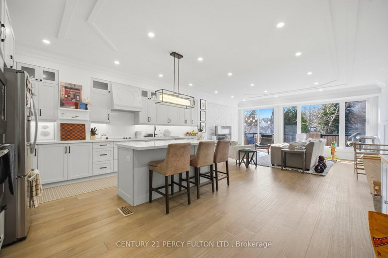 195 Danforth Rd, Toronto, M1L 3X1 | Image 2