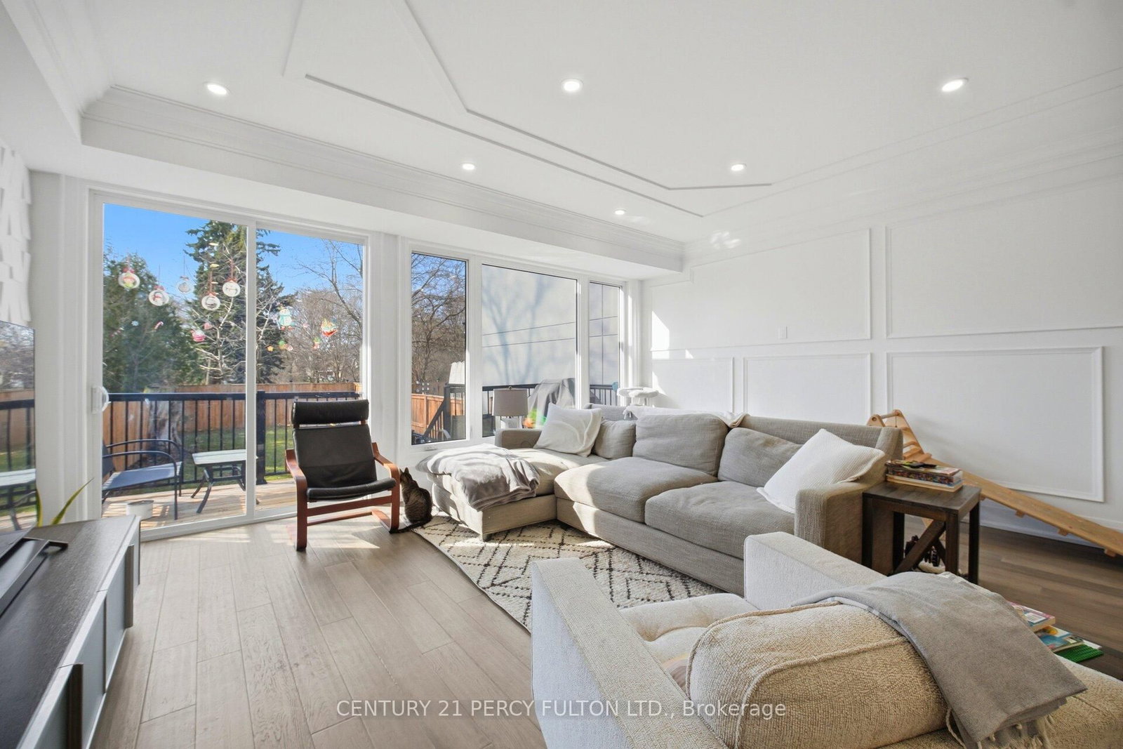 Detached House for sale at 195 Danforth Road, Toronto, Ontario, M1L 3X1 - Oakridge - MLS: E13002712