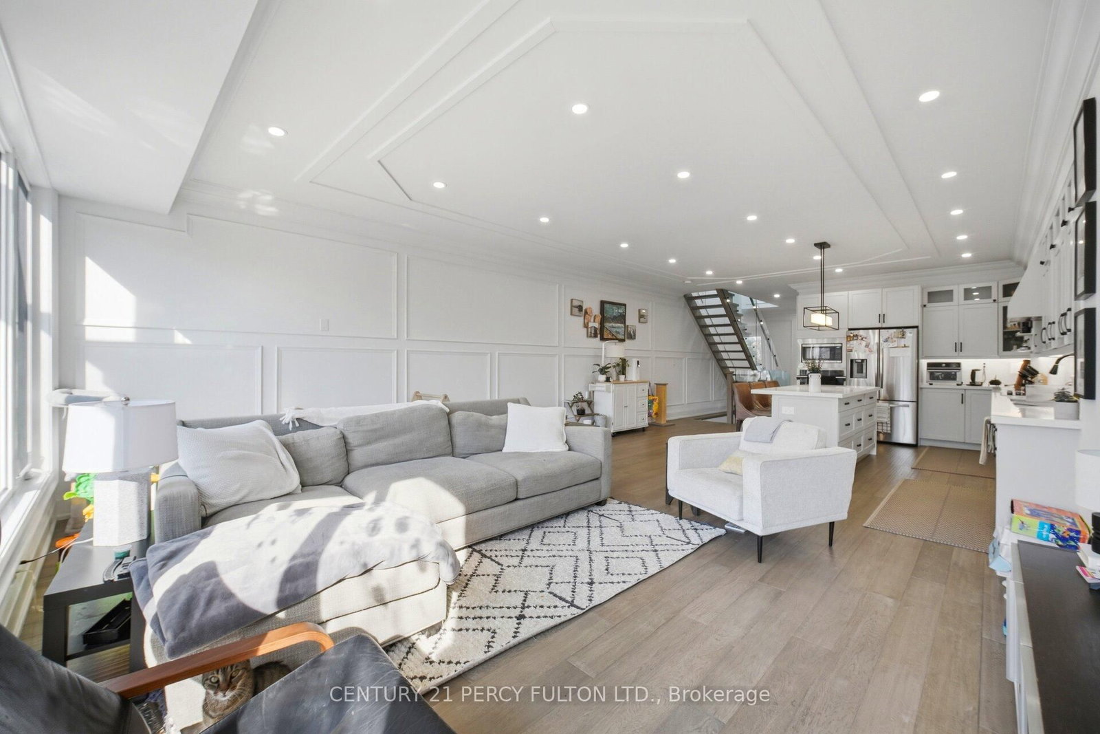 Detached House for sale at 195 Danforth Road, Toronto, Ontario, M1L 3X1 - Oakridge - MLS: E13002712