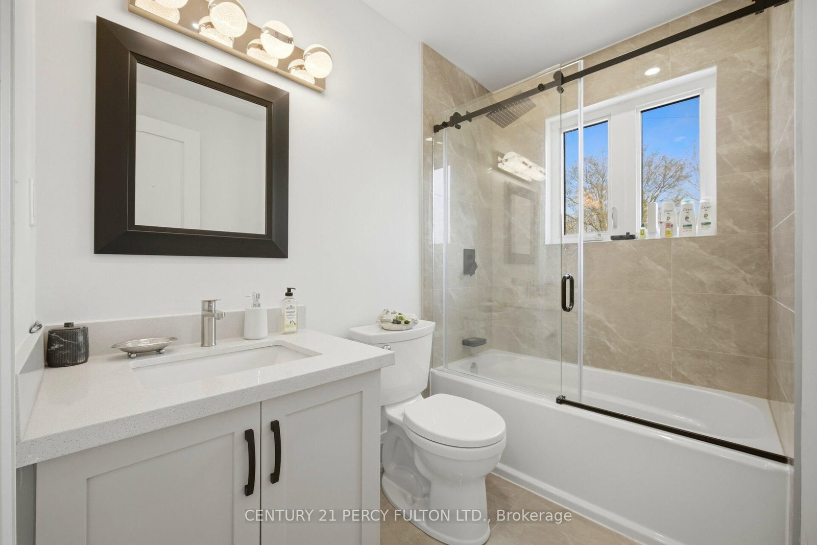 Detached House for sale at 195 Danforth Road, Toronto, Ontario, M1L 3X1 - Oakridge - MLS: E13002712