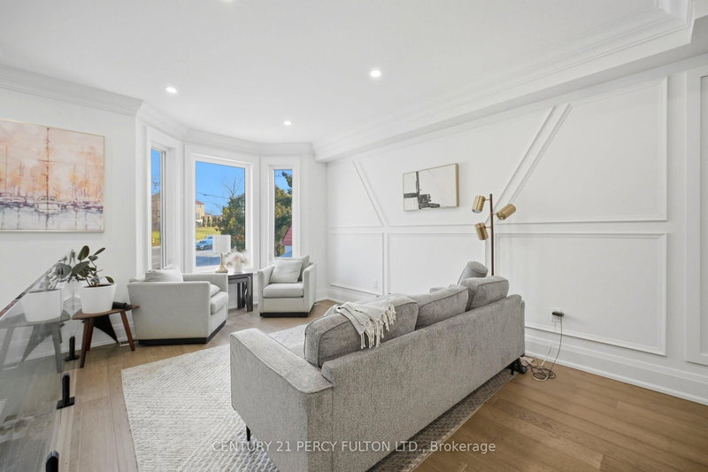 195 Danforth Rd, Toronto, M1L 3X1 | Image 3