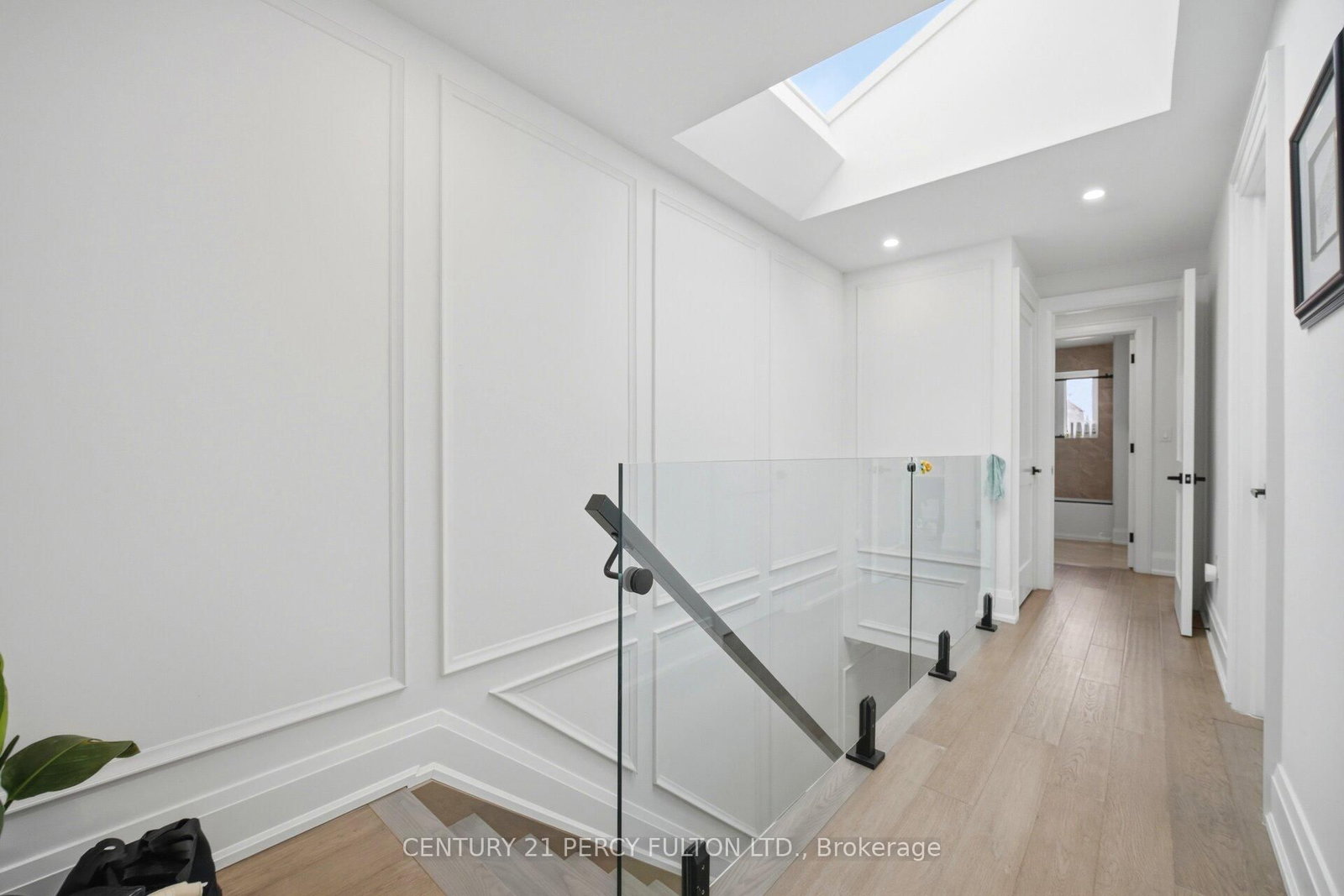 Detached House for sale at 195 Danforth Road, Toronto, Ontario, M1L 3X1 - Oakridge - MLS: E13002712