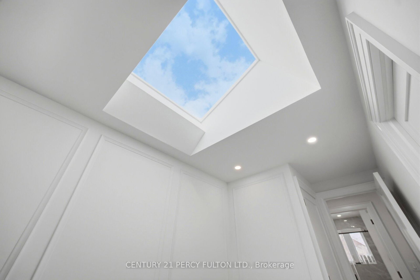 Detached House for sale at 195 Danforth Road, Toronto, Ontario, M1L 3X1 - Oakridge - MLS: E13002712