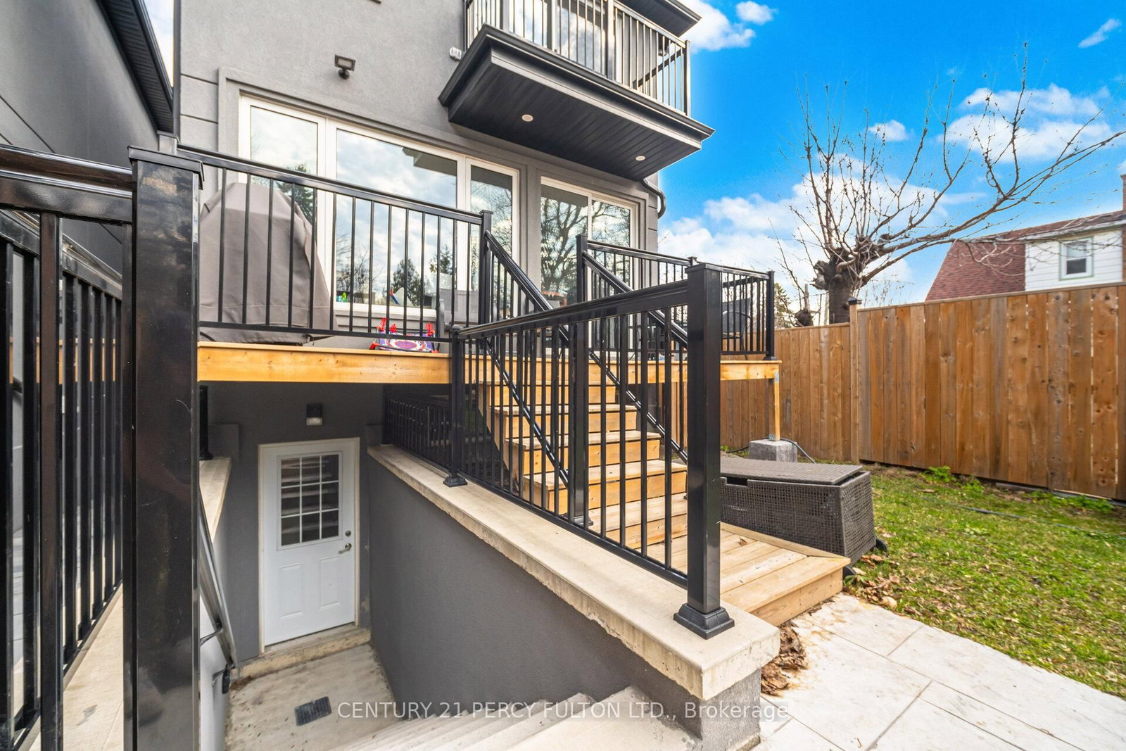 Detached House for sale at 195 Danforth Road, Toronto, Ontario, M1L 3X1 - Oakridge - MLS: E13002712