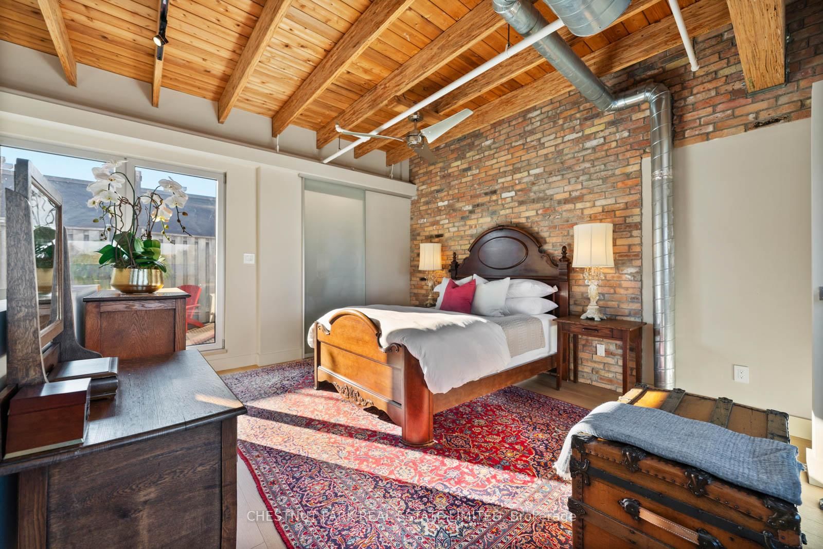 1852 Queen Street E, Unit 304 - Photo 31