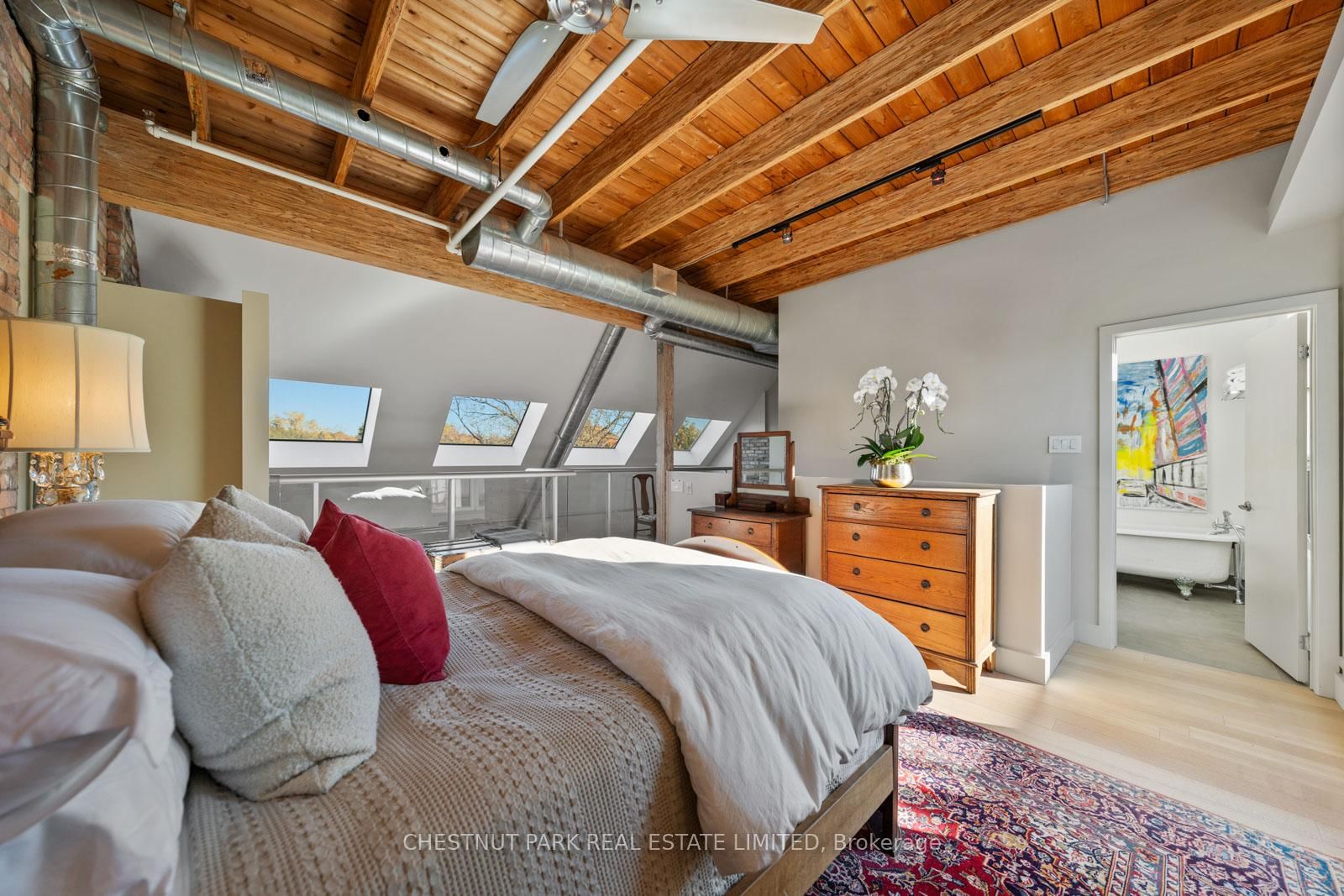 1852 Queen Street E, Unit 304 - Photo 33