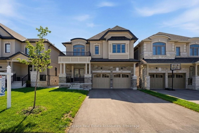 home for sale on 103 Northrop Avenue