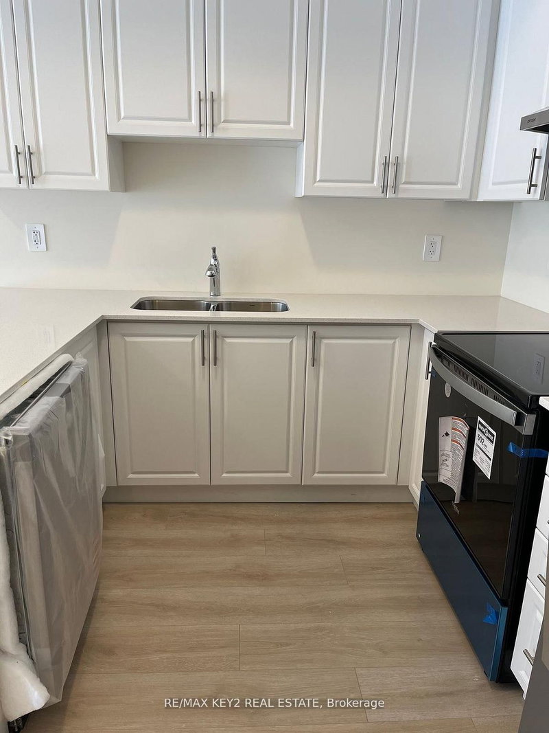 230 - 1695 Dersan St, Pickering, L1X 0S9 | Image 3