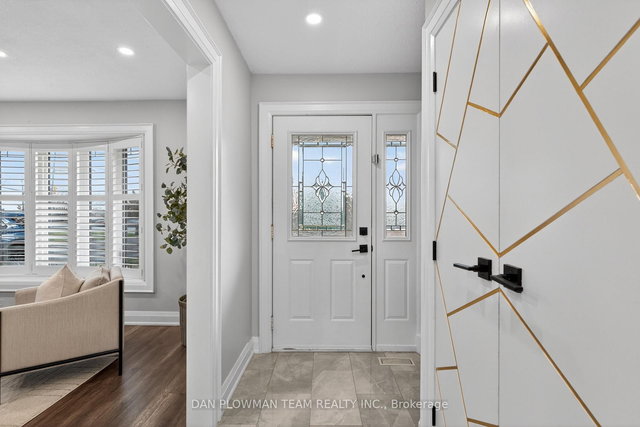 629 Grandview Street S